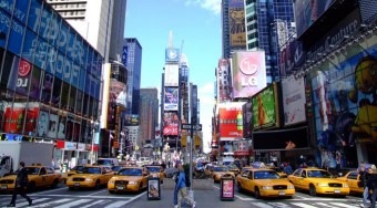 Repülő helyett taxival 700 ezerért