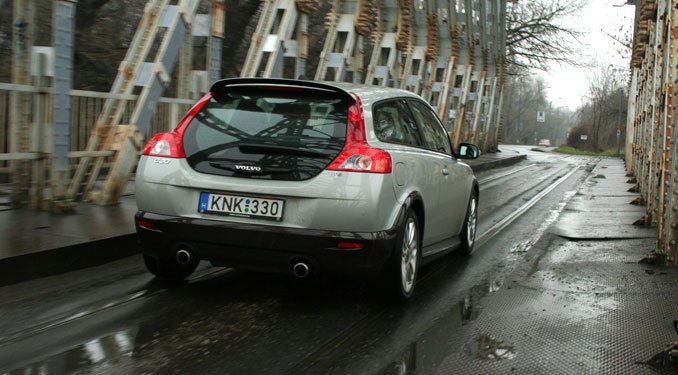 Teszt: Volvo C30 T5 41