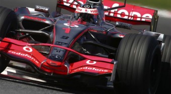 A McLaren ejti az új szárnyat