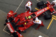 Eddig úgy tűnik a Ferrari a legesélyesebb a következő versenyen