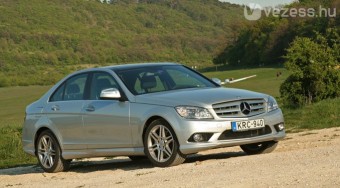 Teszt: Mercedes-Benz C350 Avantgarde AMG-Styling
