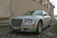 Teszt: Chrysler 300C 3,0 CRD 86