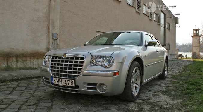 Teszt: Chrysler 300C 3,0 CRD 44