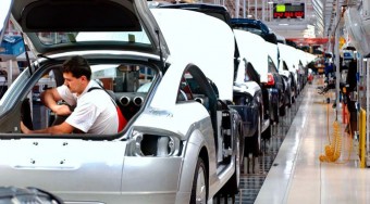 A CO2 miatt drágulnak az autók