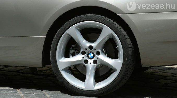 Teszt: BMW 335i Cabrio 35