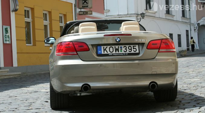 Teszt: BMW 335i Cabrio 30