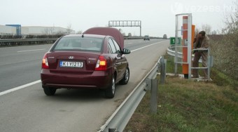 Életveszélyes a leállósáv