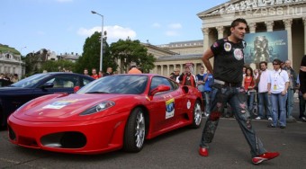 Ferrarit kapott Győzike