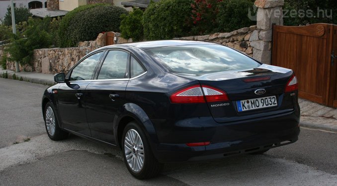 Vezettük: Ford Mondeo 2007 46