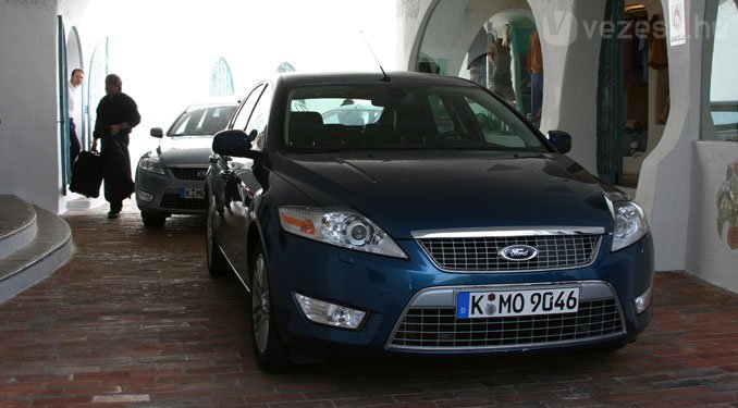 Vezettük: Ford Mondeo 2007 41