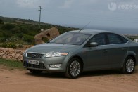 Vezettük: Ford Mondeo 2007 104