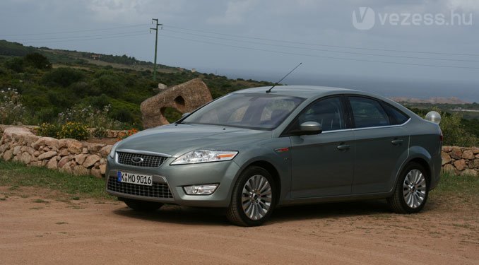 Vezettük: Ford Mondeo 2007 39