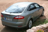 Vezettük: Ford Mondeo 2007 97