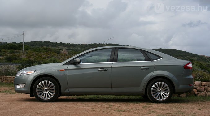 Vezettük: Ford Mondeo 2007 20