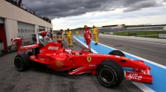 Räikkönen az élre állt