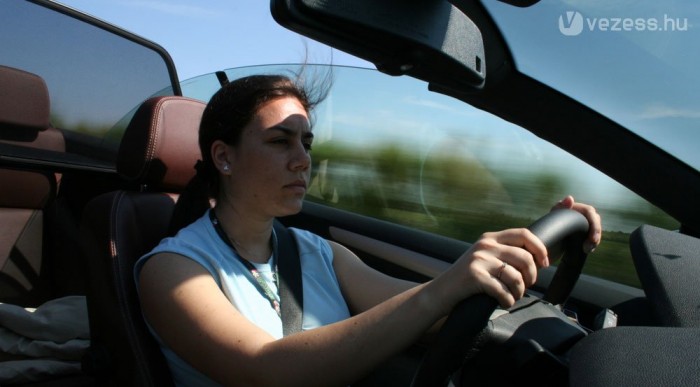 Az autópályán is loboghat a hajad