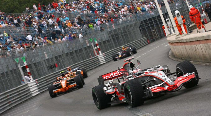 Kettős McLaren győzelem Monacóban 19