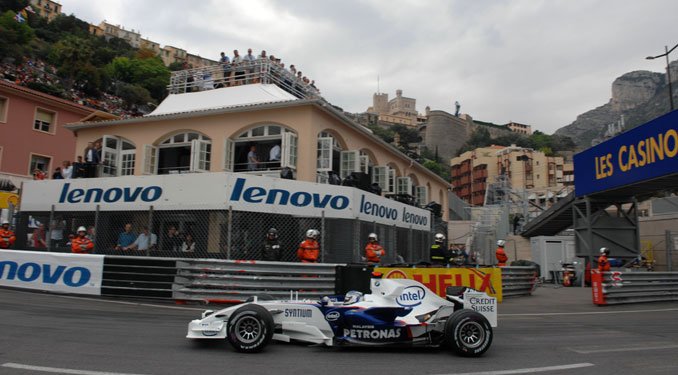 Kettős McLaren győzelem Monacóban 12