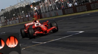 Kimi nyerni akar Indianapolisban