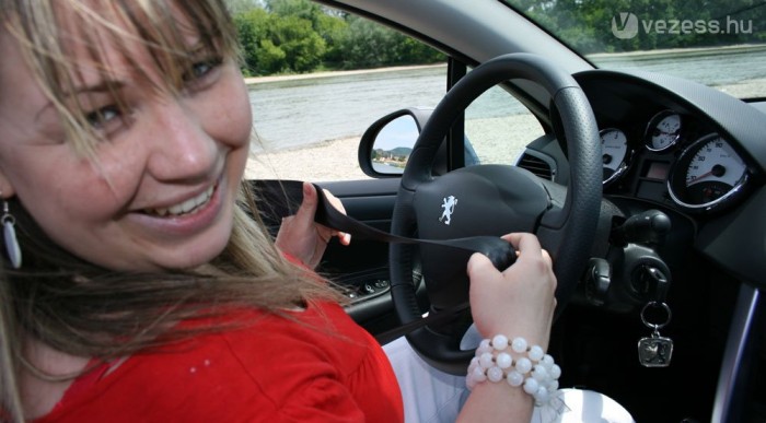Teszt: Peugeot 207 CC 6 | Vezess Ez az autó tetszik!