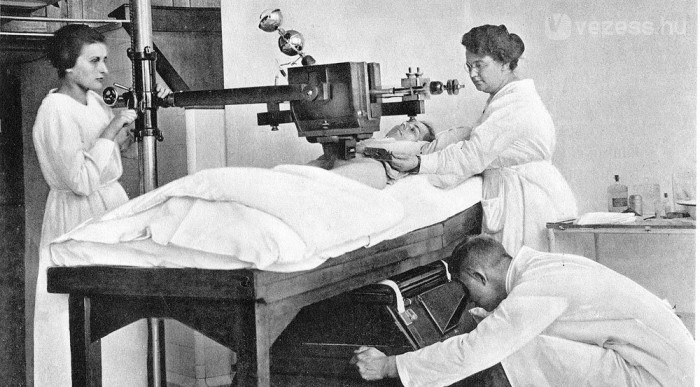 Jobb kéz, mondom jobb, mondom kéz!