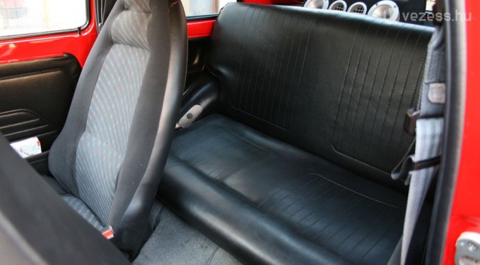 Hány lengyel kisbaba foganhatott itt!