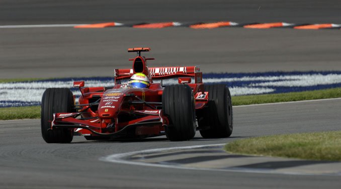 Alonso beintett a csapatnak? 42