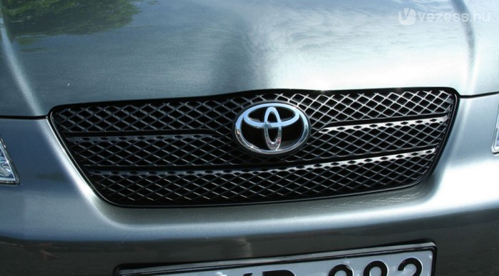 Bíznak a jelben, ezért a Corolla értéktartó