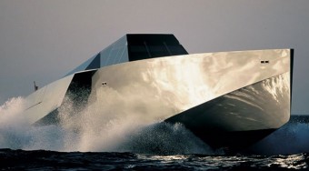 17 ezer lóerővel vízen