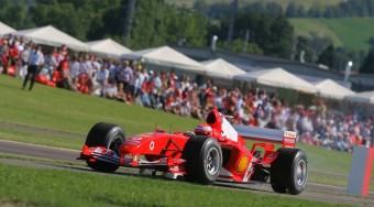 Schumi újra F1-est vezetett