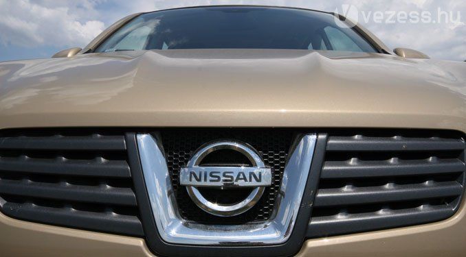 Teszt: Nissan Qashqai 2,0 4×4 5