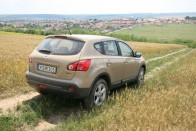 Teszt: Nissan Qashqai 2,0 4×4 38