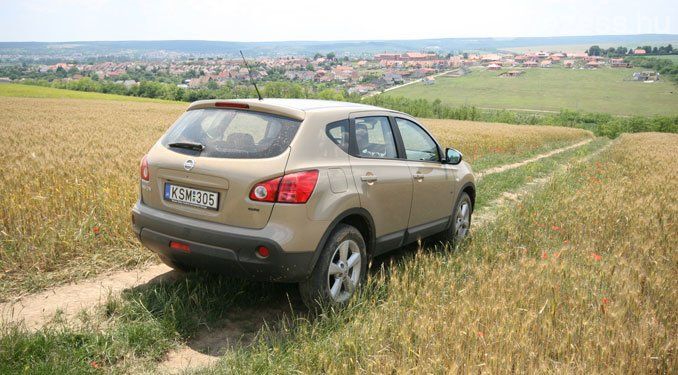 Teszt: Nissan Qashqai 2,0 4×4 7