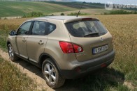 Teszt: Nissan Qashqai 2,0 4×4 40