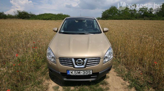 Teszt: Nissan Qashqai 2,0 4×4 10