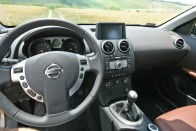 Teszt: Nissan Qashqai 2,0 4×4 43