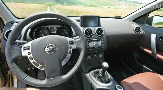 Teszt: Nissan Qashqai 2,0 4×4 12