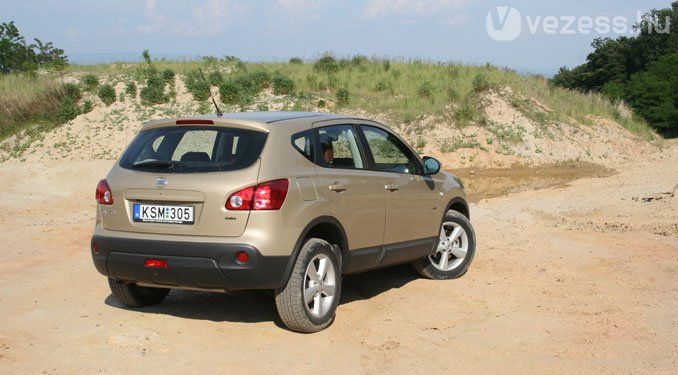 Teszt: Nissan Qashqai 2,0 4×4 18