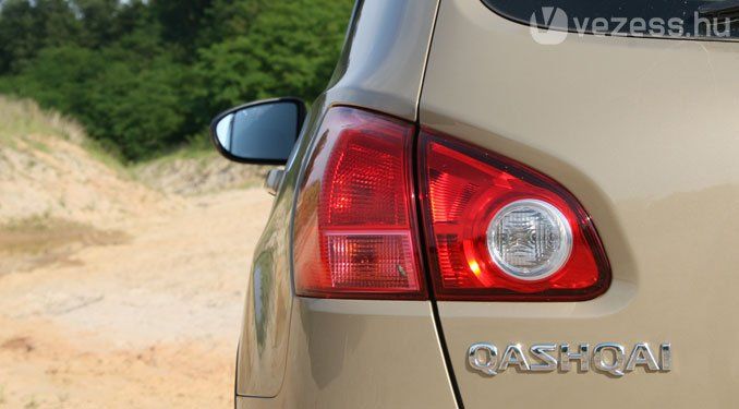 Teszt: Nissan Qashqai 2,0 4×4 19