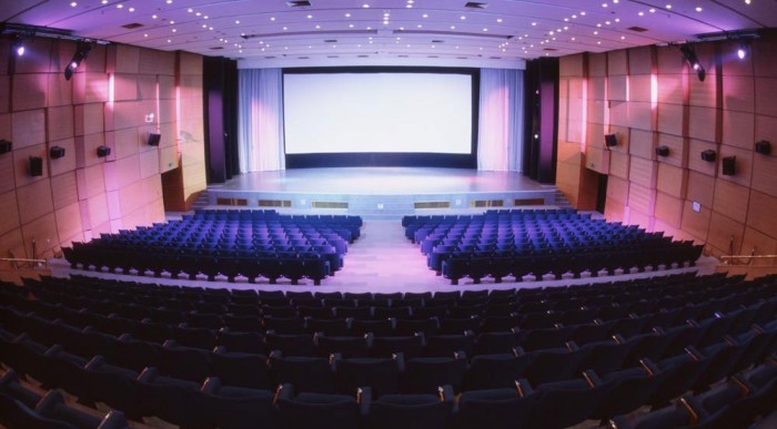 Brit Nagydíj a mozikban!