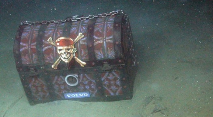 50 ezer dollár aranyban és az XC90 kulcsa