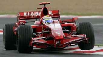 A Ferrarik megint lealázták a mezőnyt