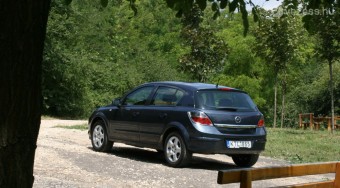 Teszt: Opel Astra 1.6 Enjoy