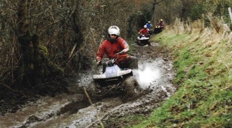 Milliós bírság a quadosoknak