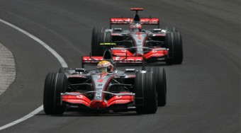 A pilóták nem bukhatnak a kémügyön