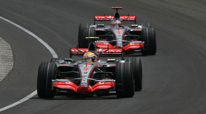 A pilóták nem bukhatnak a kémügyön 6 | Vezess Az küzdelem zavartalanul folyhat