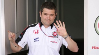 Lelép a Honda-főnök