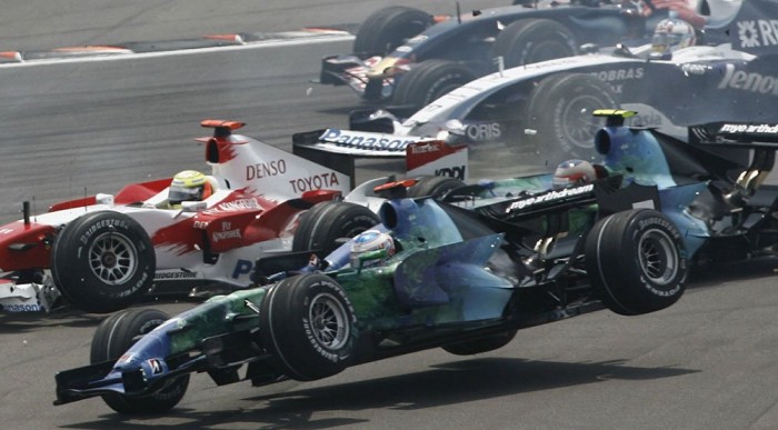 Button Indyben sérült meg 