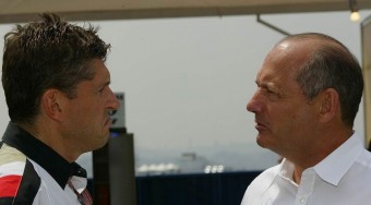 Kémügy - a Honda is benne van