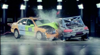 Rengeteg Volvo tört össze